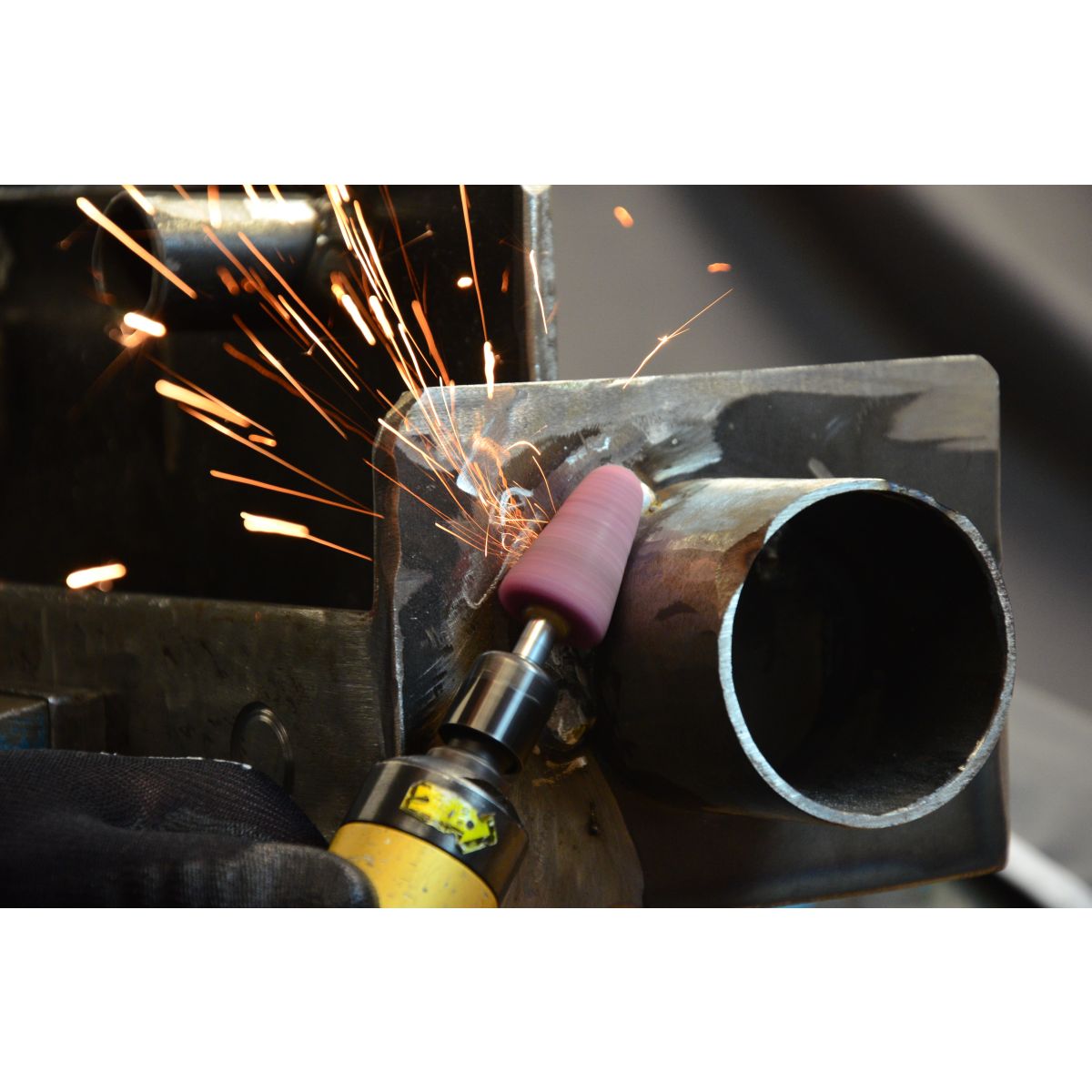 Druckluft-Geradschleifer L-25B für Schleifstifte - Anwendung