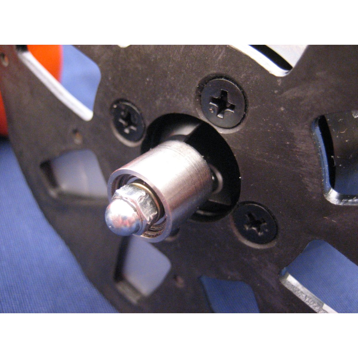 Edge milling tool for sheet metal with a thickness of 1.8 mm